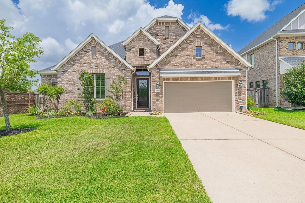 1803 Pepper Grove Lane - Photo 0