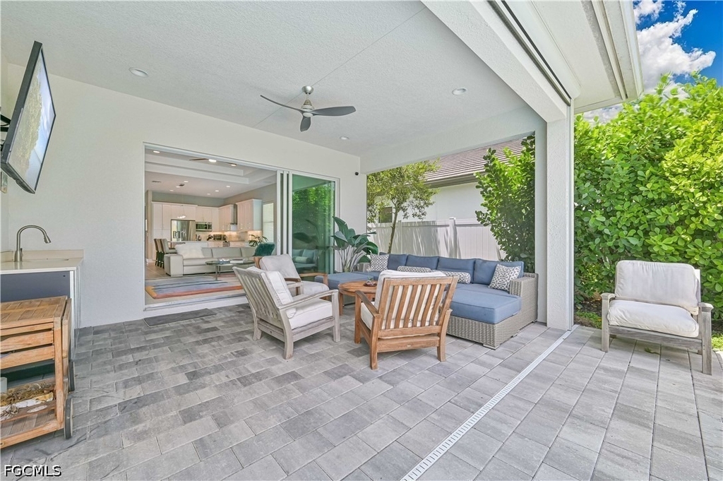 693 105th Avenue N - Photo 9