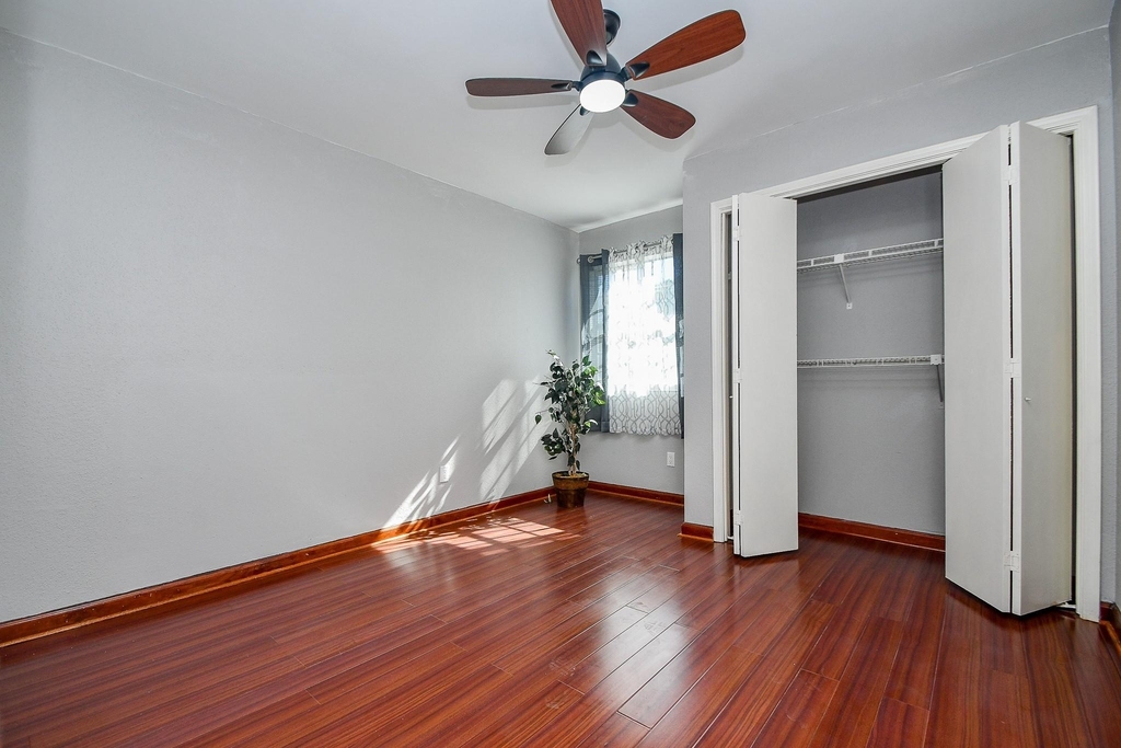 11414 Chariot Drive - Photo 11