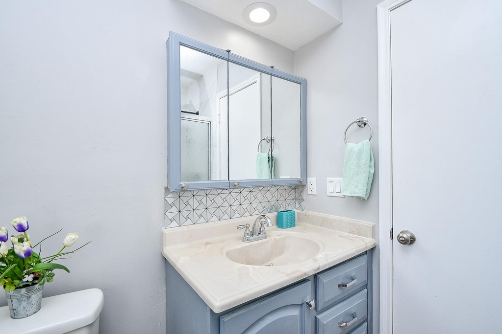 11414 Chariot Drive - Photo 12