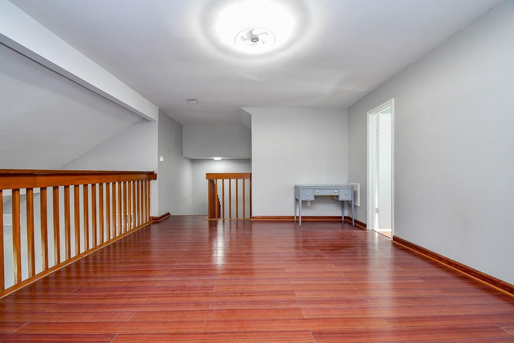 11414 Chariot Drive - Photo 5