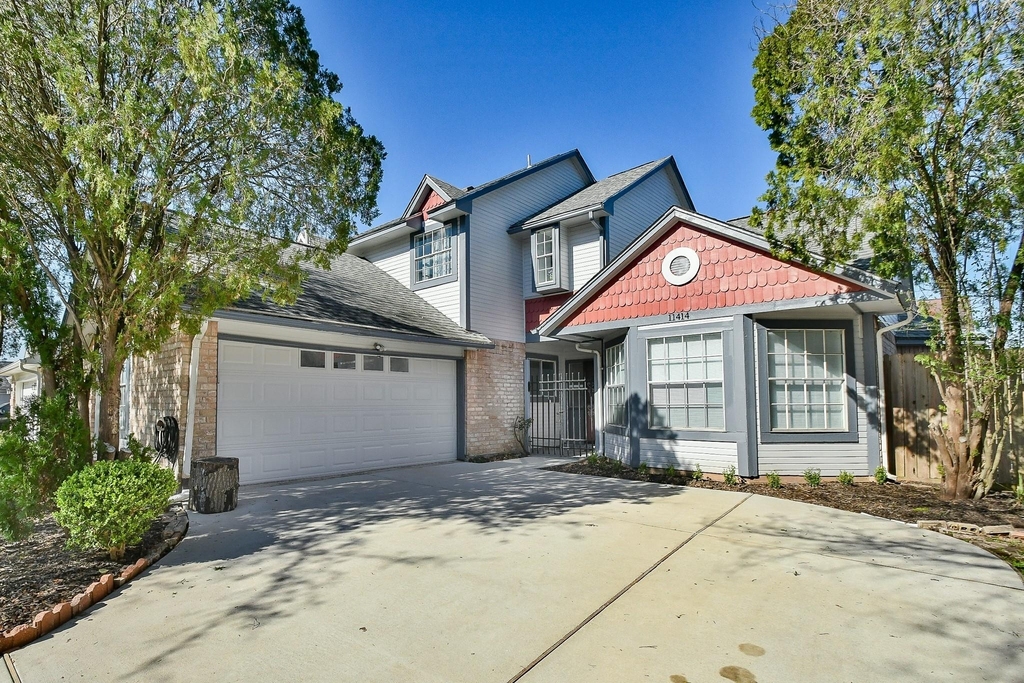 11414 Chariot Drive - Photo 2