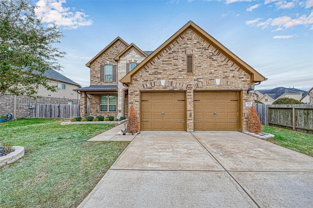 2111 Post Oak Court - Photo 0