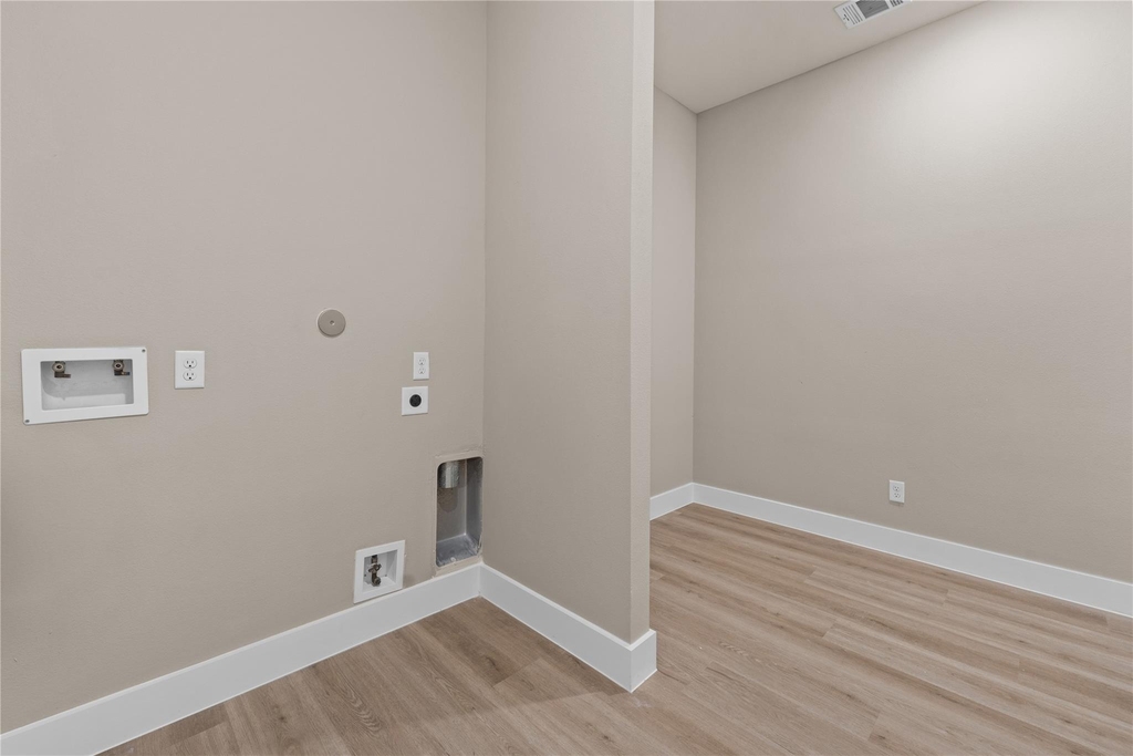2618 Liguria Ln - Photo 16
