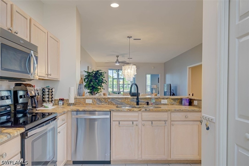 8223 Parkstone Place - Photo 14