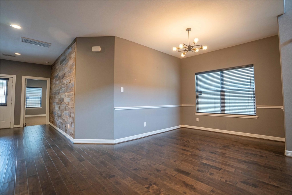 2426 Chuckberry Street - Photo 8