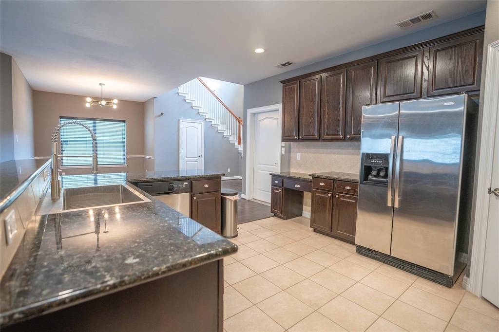 2426 Chuckberry Street - Photo 12