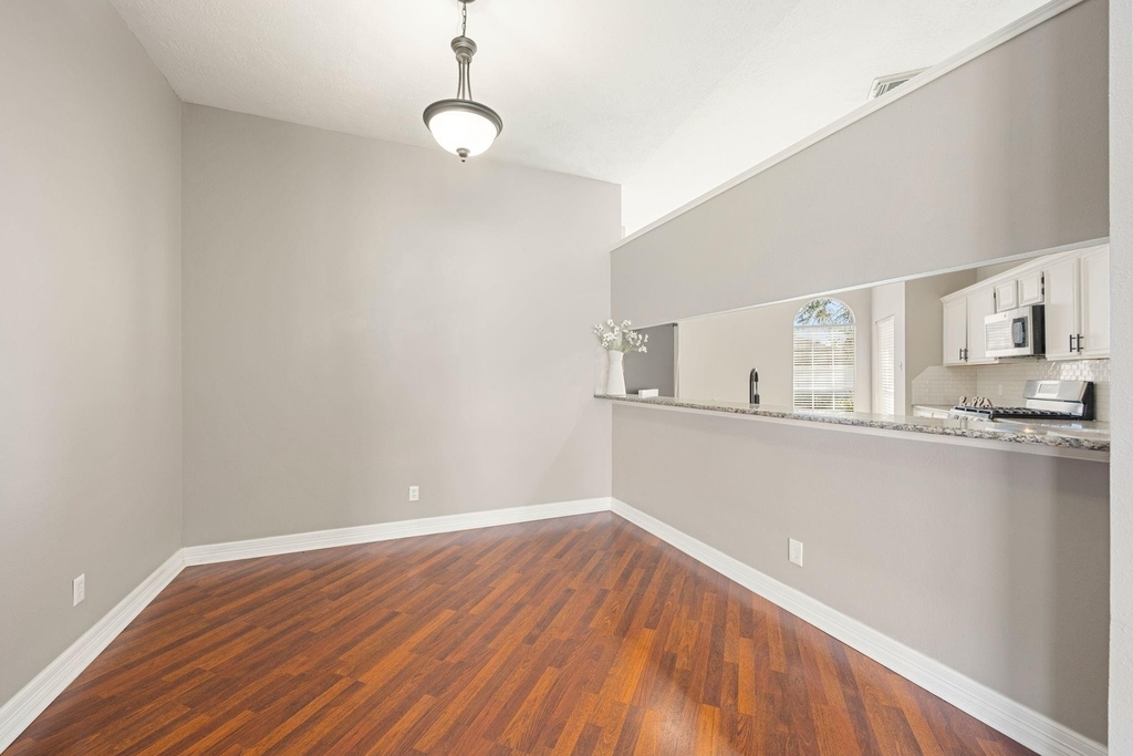 4754 Widerop Lane - Photo 7