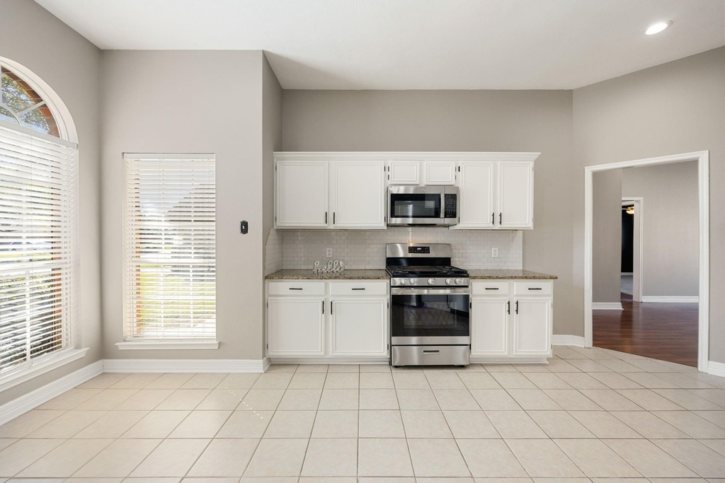 4754 Widerop Lane - Photo 10