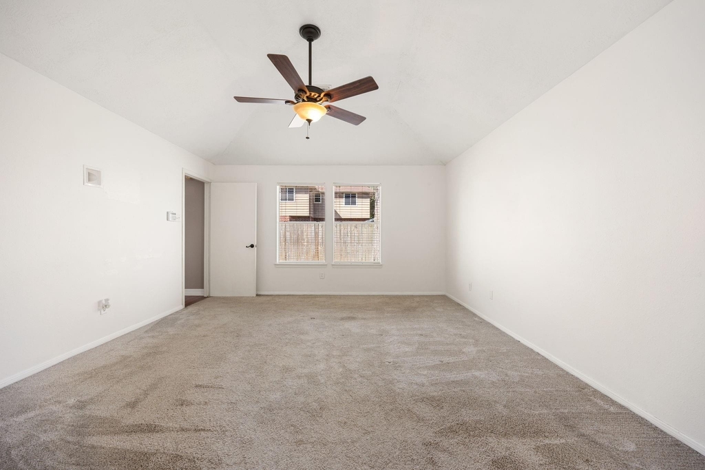 4754 Widerop Lane - Photo 13