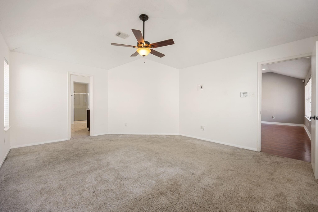 4754 Widerop Lane - Photo 14