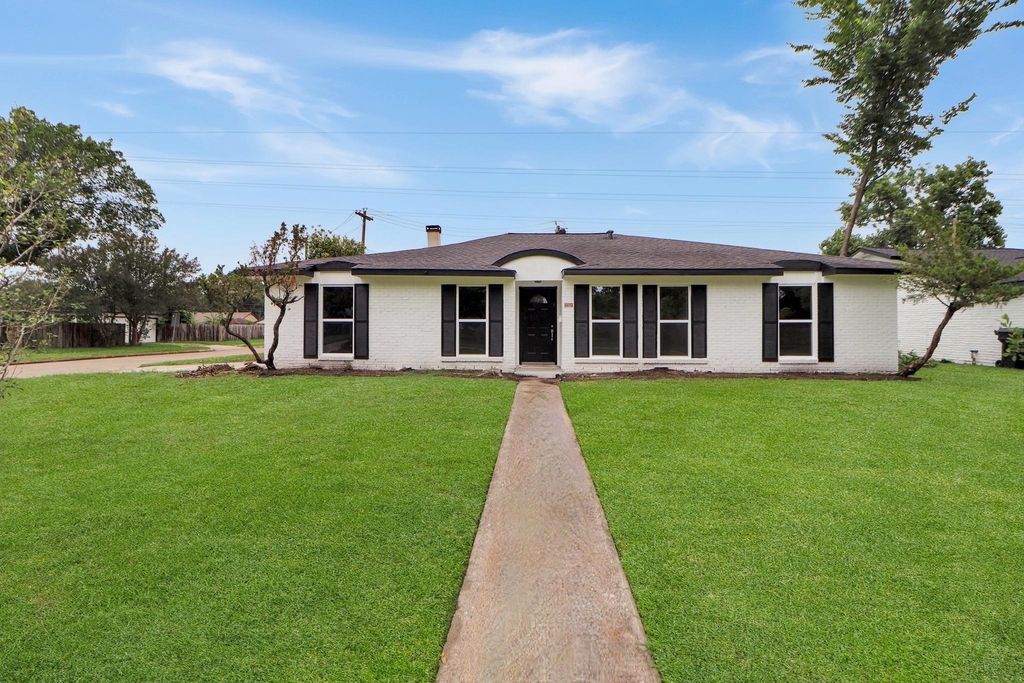 6014 Willowbend Boulevard - Photo 0