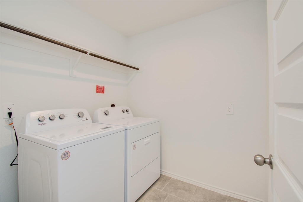 1022 Cattle Chute Ct - Photo 7