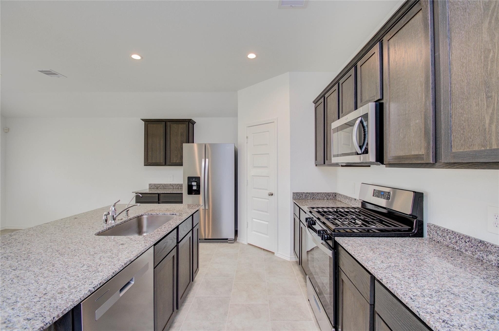 1022 Cattle Chute Ct - Photo 12