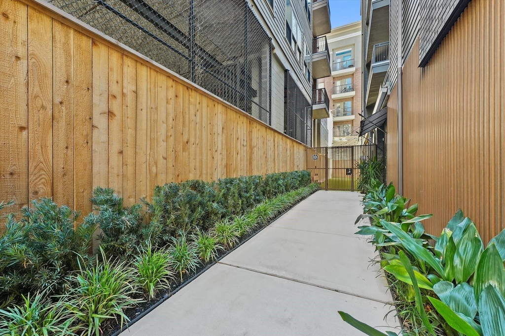 160 Birdsall Street - Photo 10