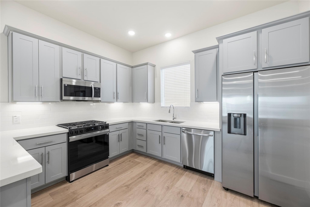 3075 Hicks Street - Photo 13