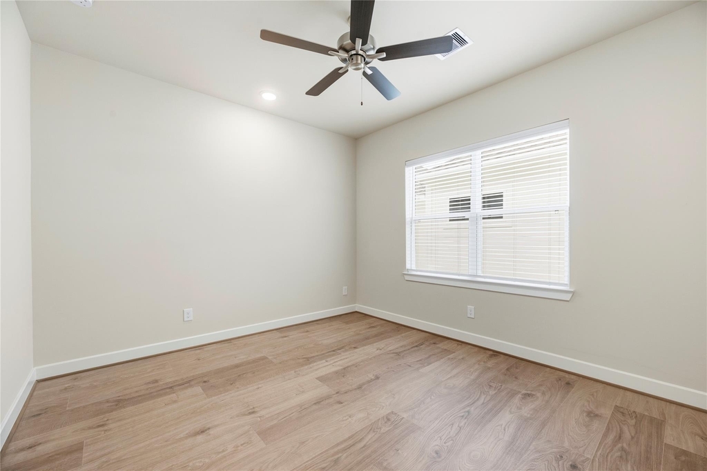 3075 Hicks Street - Photo 25