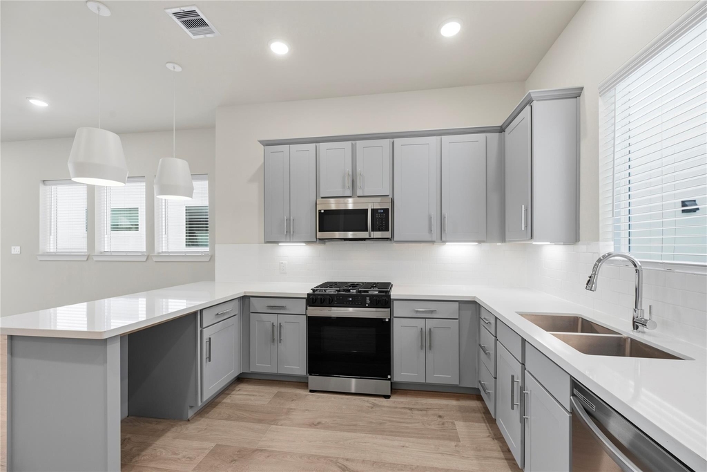 3075 Hicks Street - Photo 14