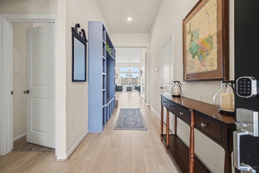 2214 Lierna Drive - Photo 3