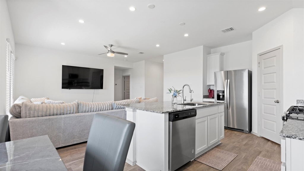 3521 Rockefeller Road - Photo 6