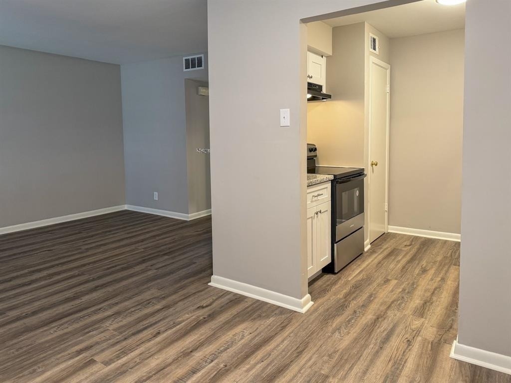 2101 6th Avenue N - Photo 3