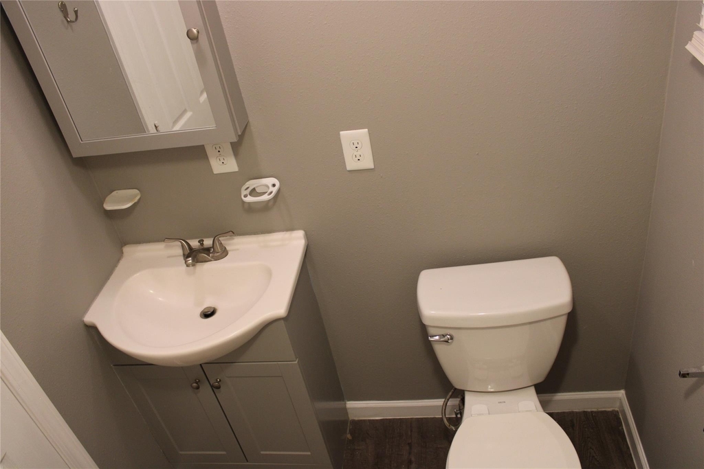 717 7th Street - Photo 6