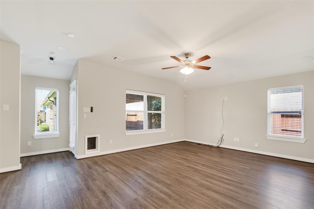 12322 Sabine Point Drive - Photo 9