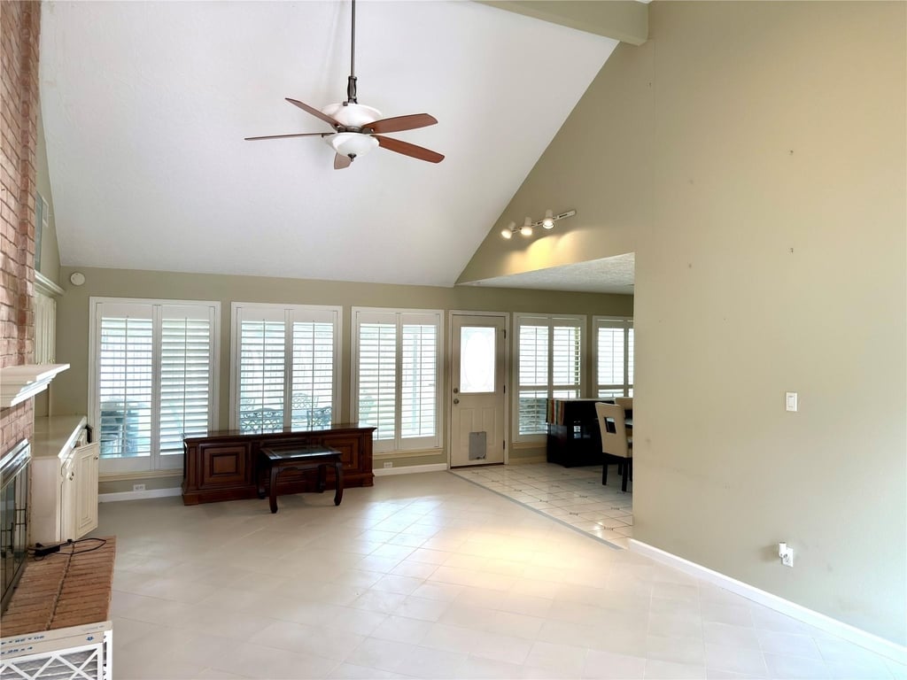 14834 Charlmont Drive - Photo 3