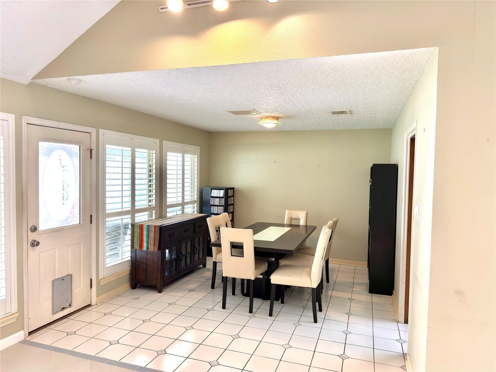 14834 Charlmont Drive - Photo 5