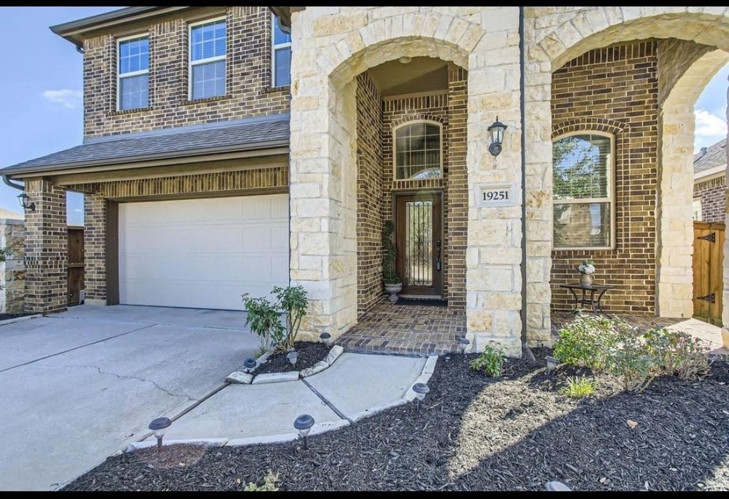 19251 N Cottonwood Green Lane - Photo 2