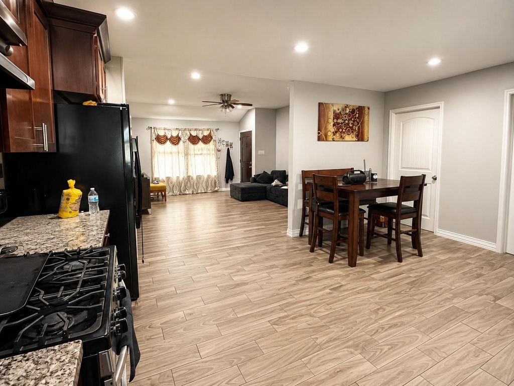 711 Woodbine Street - Photo 9