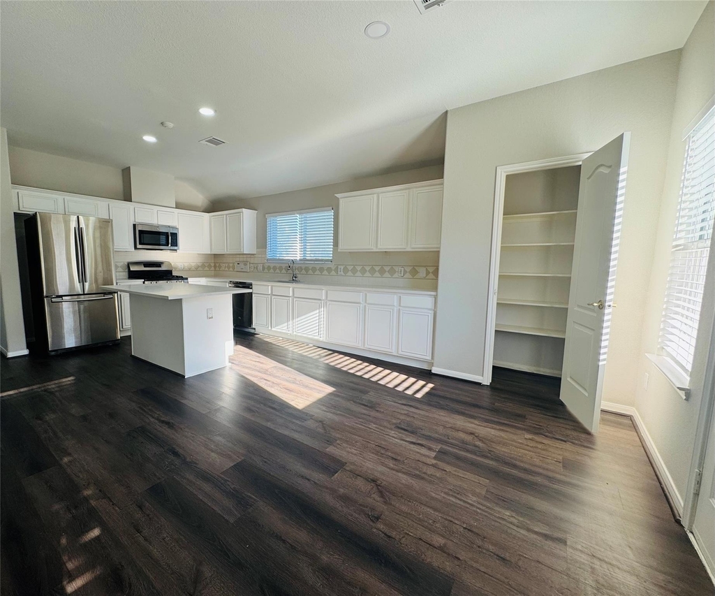 9530 Flying Eagle Court - Photo 7