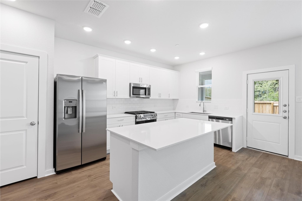 8126 Brocken Street - Photo 3