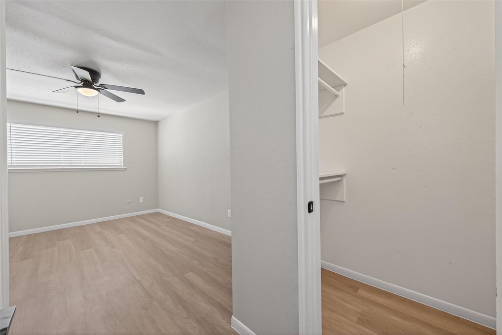427 Hollyvale Drive - Photo 19