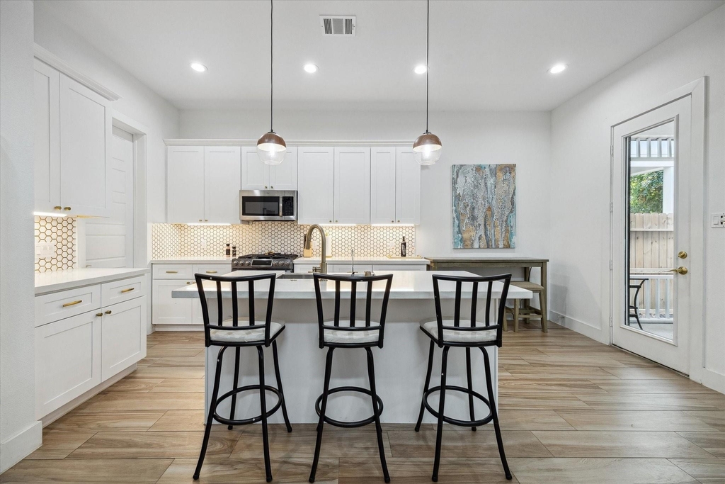 5021 Creekmont Drive - Photo 2