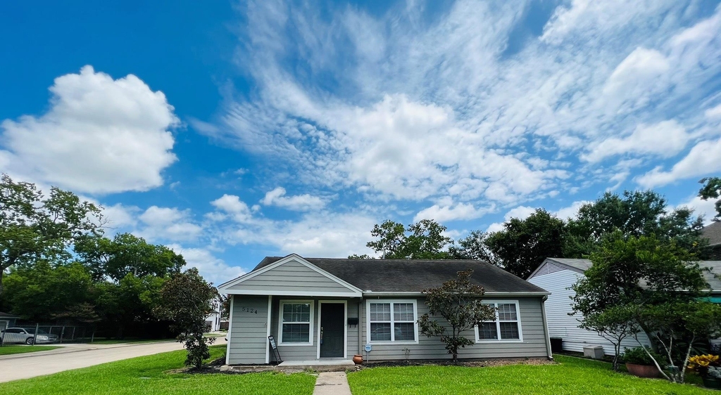 5124 Beech Street - Photo 0