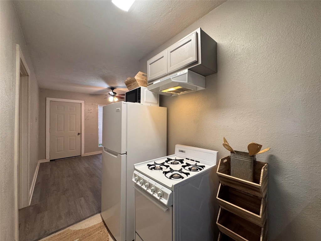 1813 Hatwell Street - Photo 20