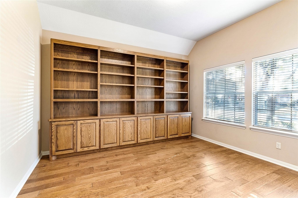 9430 Amethyst Arbor Lane - Photo 3