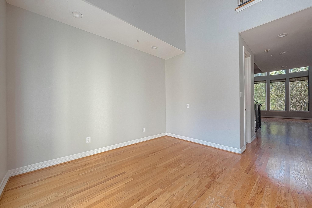 2721 Austin Street - Photo 20