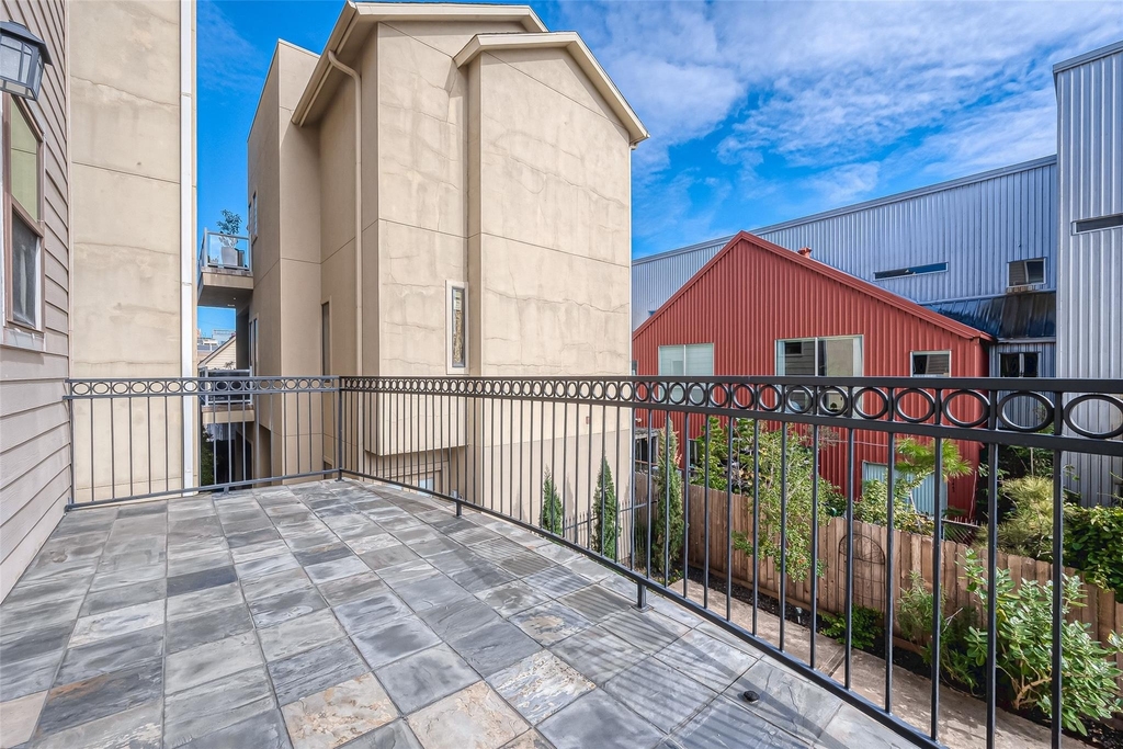 2721 Austin Street - Photo 47