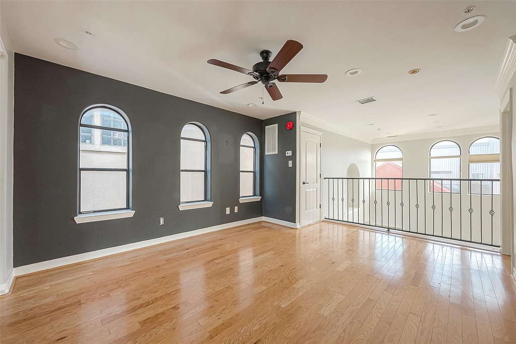 2721 Austin Street - Photo 32