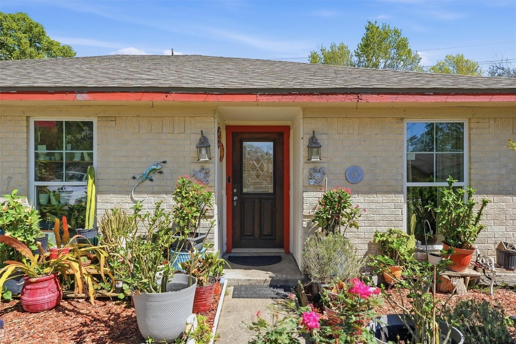 6203 Sunnygate Drive - Photo 2
