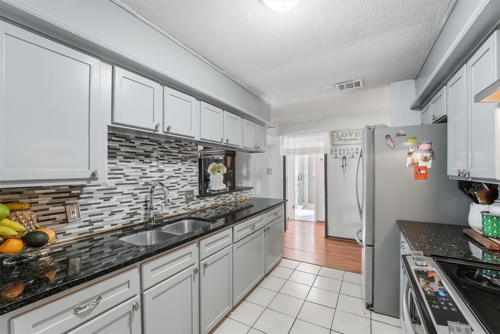 6203 Sunnygate Drive - Photo 5