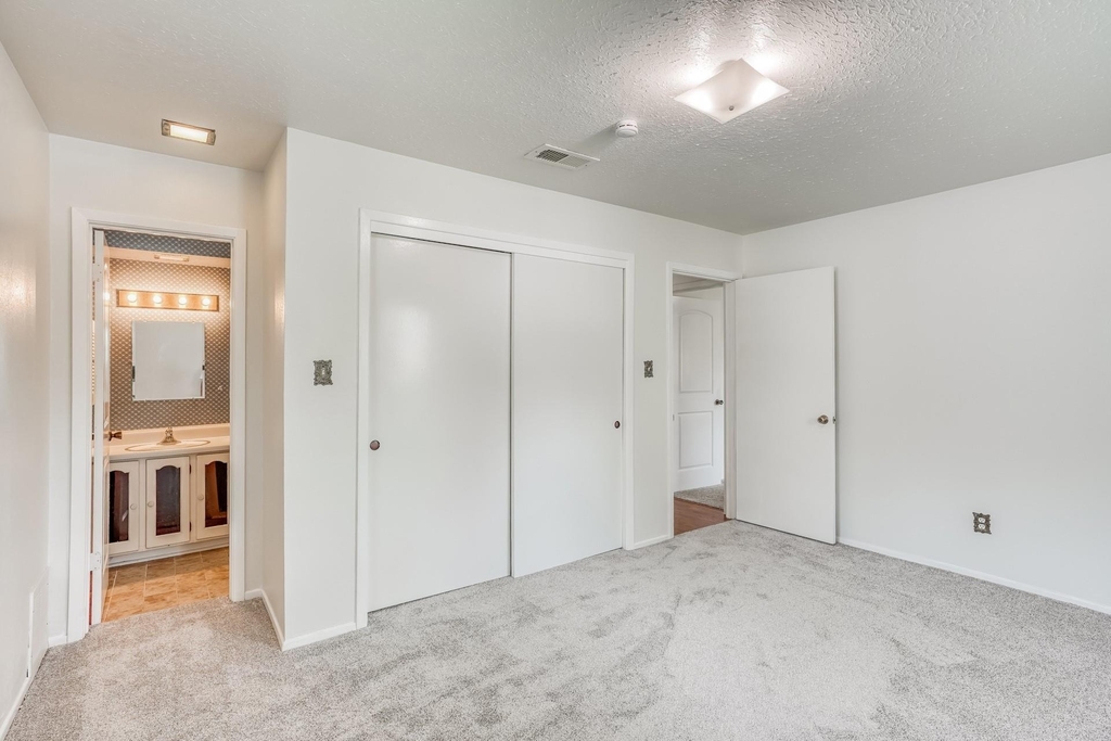 500 Stoneledge Drive - Photo 9