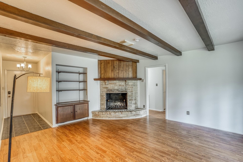 500 Stoneledge Drive - Photo 2