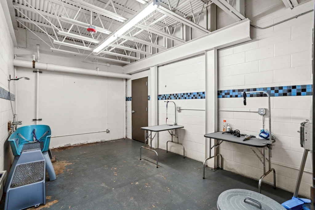 831 S Flores Street - Photo 24
