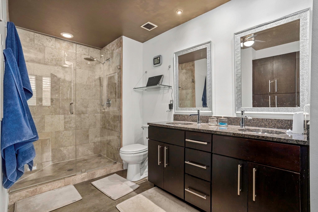 831 S Flores Street - Photo 13