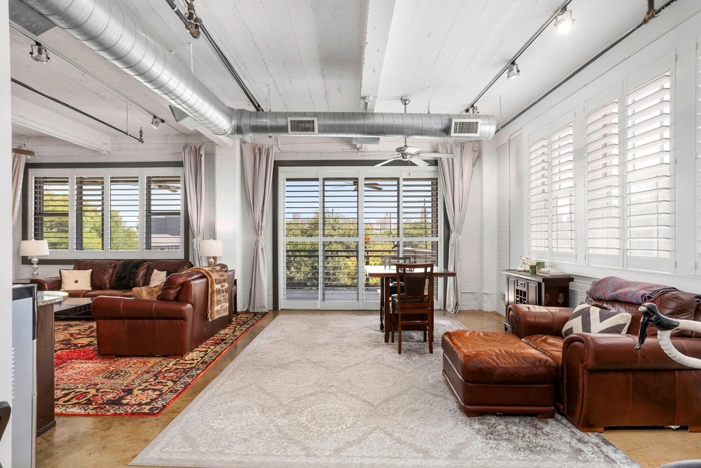 831 S Flores Street - Photo 8