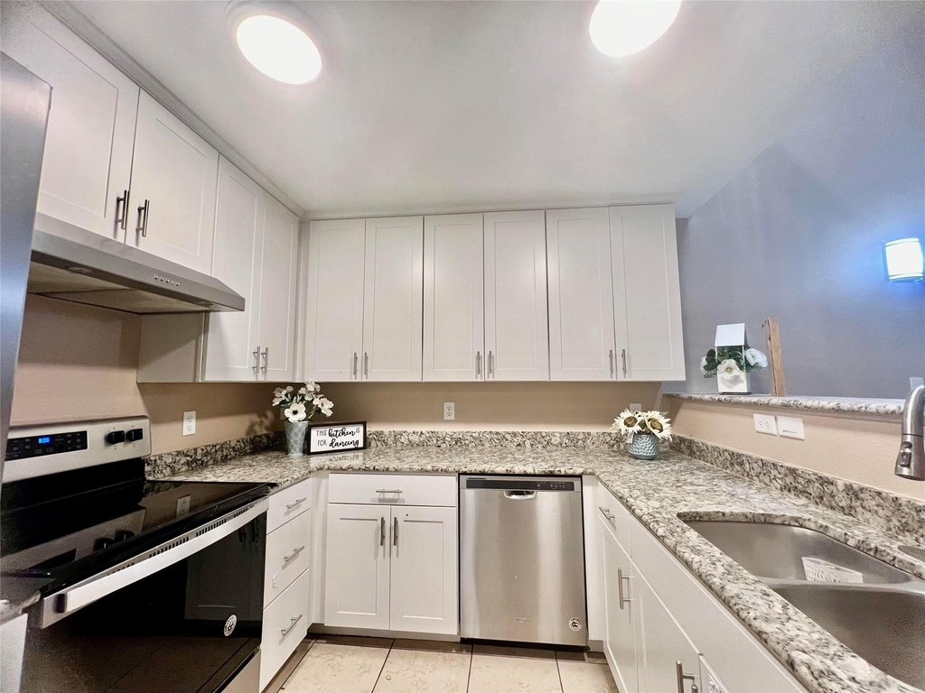 2611 Grants Lake Boulevard - Photo 3