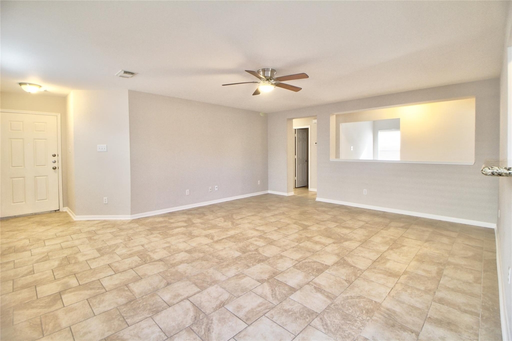 29407 Legends Green Drive - Photo 2